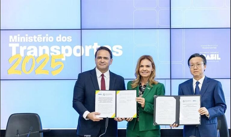 Brasil e China firmam acordo para corredor ferroviário interoceânico ligando Atlântico ao Pacífico