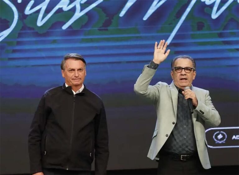 Família Bolsonaro pode morrer pela boca após revelações sobre a articulação internacional para livrar ex-presidente da cadeia