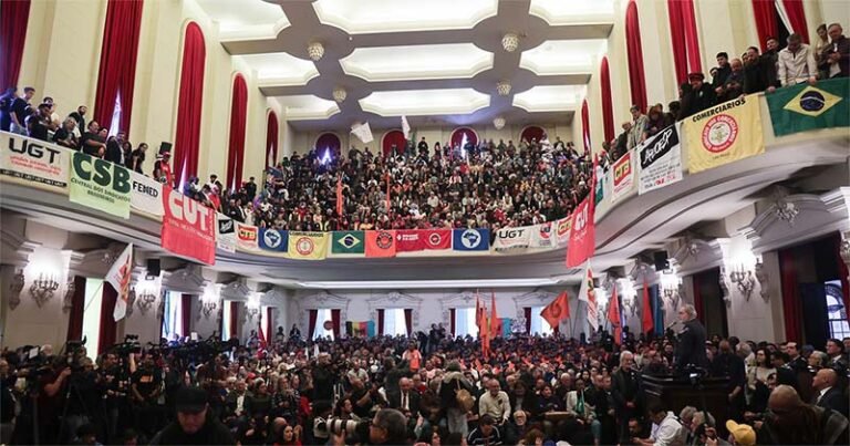 “Estamos inaugurando um novo 7 de Setembro”, diz ex-ministro José Carlos Dias, em ato público na USP em defesa da soberania nacional