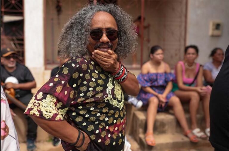 Chico César revisita suas raízes em remix de “Mama África” com Jake Savona