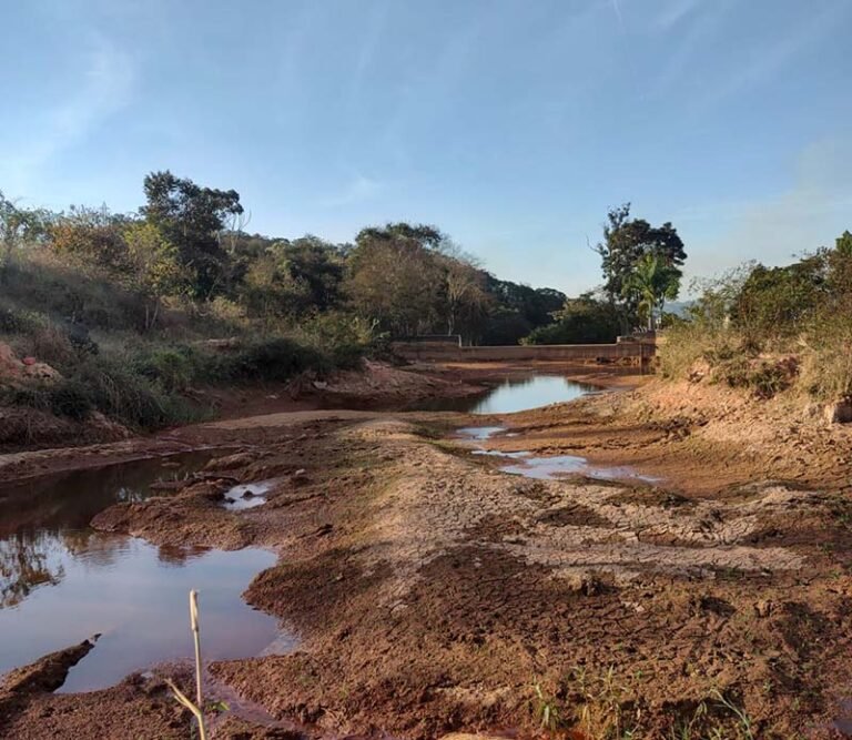 Itabira decreta emergência hídrica em meio à seca prolongada e queda na vazão dos mananciais