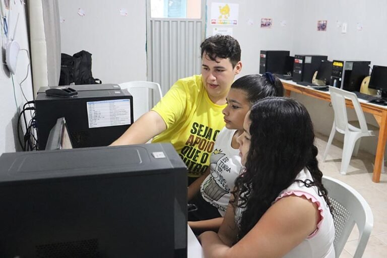 Ética digital é base para um ambiente on-line seguro para crianças e adolescentes