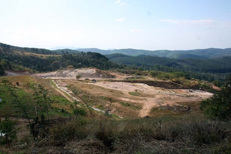 Coleta seletiva em Itabira enfrenta desafios e exige atenção para preservar a vida útil do aterro sanitário; moradores podem ajudar ao separar os resíduos orgânicos e recicláveis