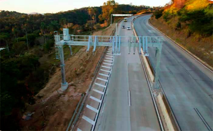 Pedágio na BR-381 começa sábado (27) em meio a obras inacabadas e críticas de usuários