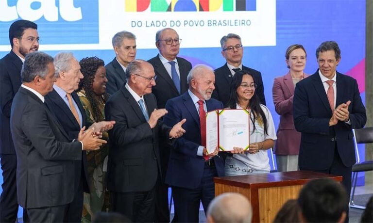 Governo sanciona “ECA Digital” e especialistas da OAB analisam impacto da nova lei para crianças na internet