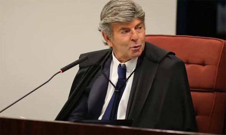 Fux inocenta Bolsonaro e distorce realidade ao negar golpe abortado por recusa do Exército e da Aeronáutica