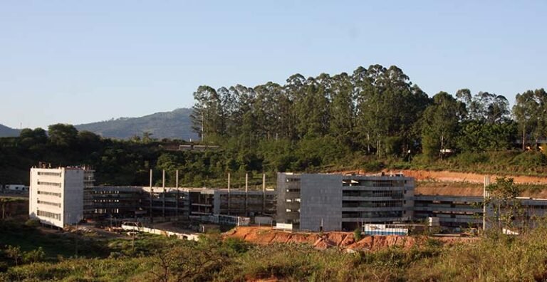 Unifei, Vale e Prefeitura repactuam investimentos para concluir campus universitário em Itabira