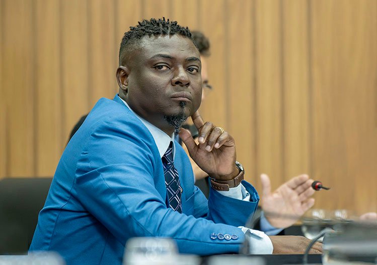 Câmara Municipal repudia atos de racismo contra o vereador Elias Lima
