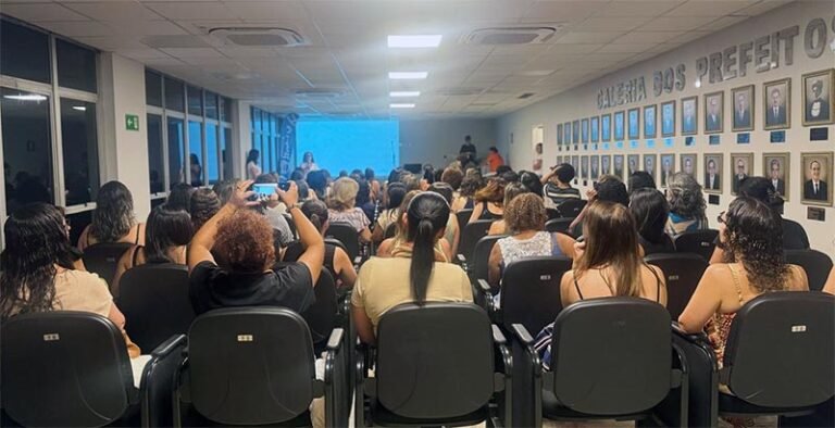 Escolas municipais celebram avanços na alfabetização com recebimento de selo de boas práticas pedagógicas