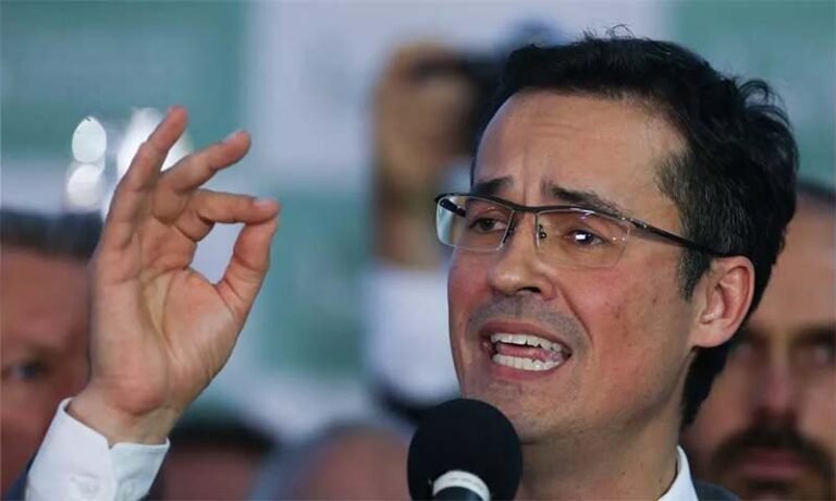 Condenado pela Justiça pelo caso PowerPoint, Deltan Dallagnol paga indenização de R$ 146,8 mil a Lula