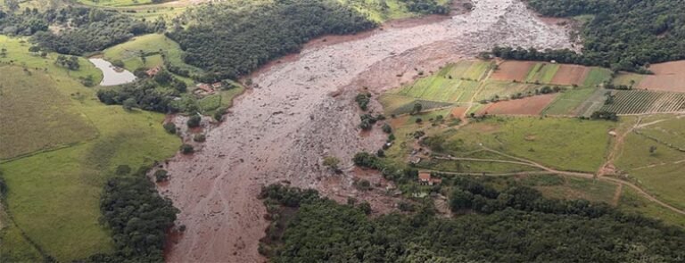 “Justiça não foi feita”, diz mãe que perdeu os filhos no desastre da Vale em Brumadinho