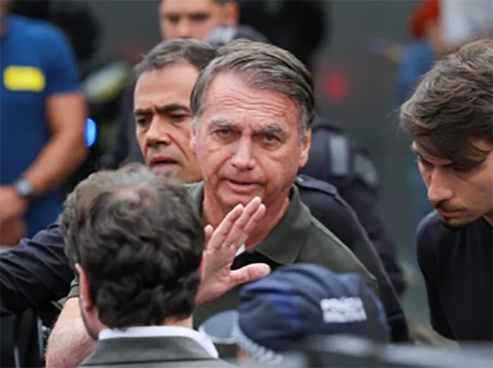 Transferência de Bolsonaro: Papuda tem condições ruins para idosos, mas não para políticos