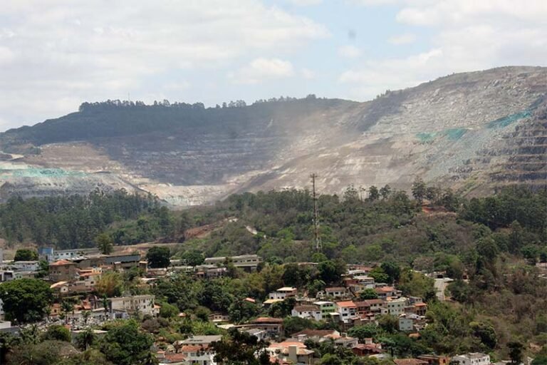 Licença prorrogada, futuro suspenso: o impasse ambiental de Itabira
