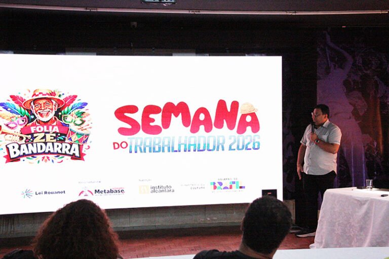 Folia Zé Bandarra antecipa Semana do Trabalhador com carnaval fora de época no Clube Metabase, em Itabira