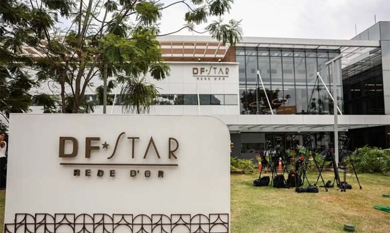 Alexandre de Moraes concede prisão domiciliar a Jair Bolsonaro