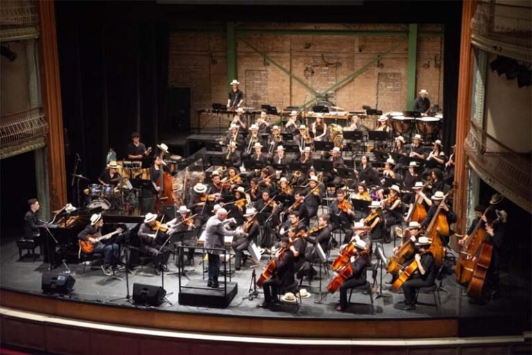 Orquestra Tom Jobim celebra 100 anos de Moacir Santos em concertos no Theatro São Pedro, em São Paulo 