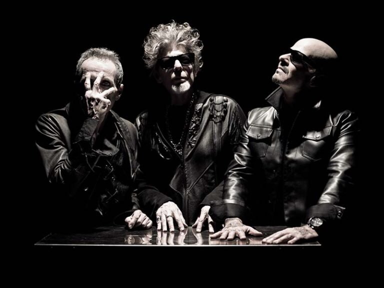 Titãs reacendem o grito de Cabeça Dinossauro em Belo Horizonte, neste sábado (25)