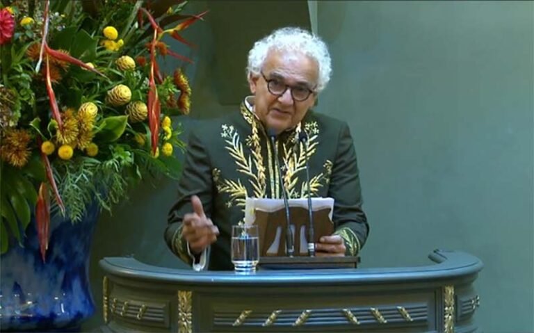 Milton Hatoum, novo imortal da ABL, cita Drummond em discurso de posse