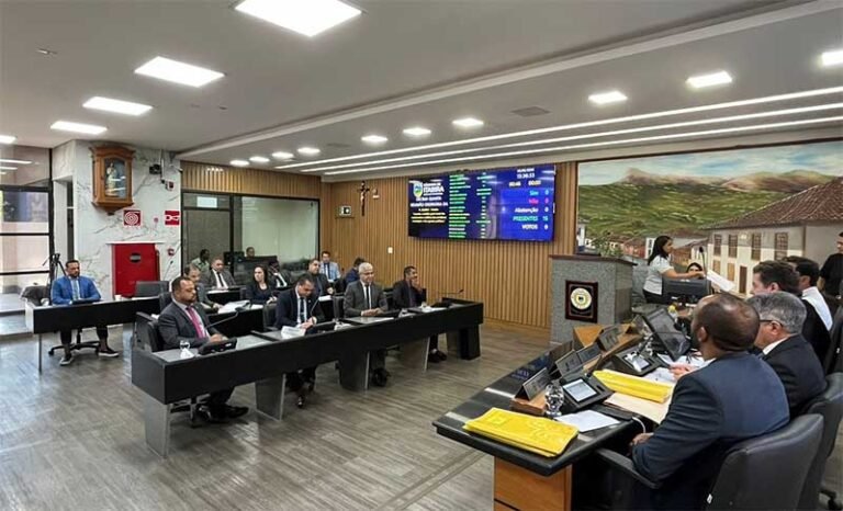 Câmara de Itabira aprova, em primeira votação, reajuste de 3,9% para servidores municipais; sindicato reivindica 6,79%