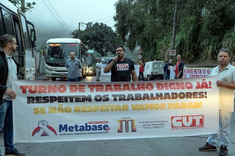 Mineiros de Itabira, por meio do Sindicato Metabase, solidarizam com os metalúrgicos de João Monlevade na luta por melhores condições de trabalho