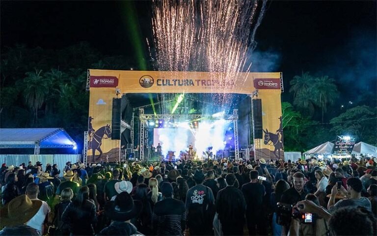 Festival da Cultura Tropeira atrai mais de 8,5 mil pessoas e 1,5 mil cavaleiros em Ipoema