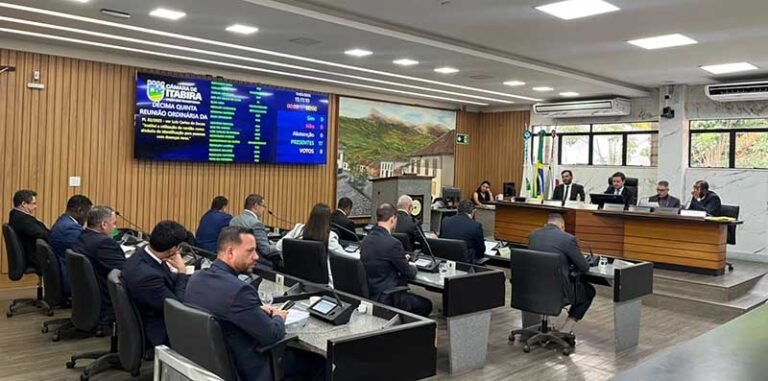 Câmara de Itabira inaugura novo calendário com reuniões às segundas; reajuste de 3,9% é aprovado para servidores municipais