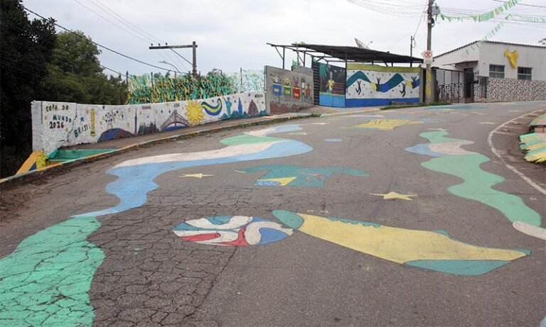 Arte na rua colore Itabira com grafitismos verde-amarelos, mas nem tudo é permitido