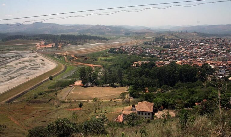 Vale inicia obras de descaracterização dos Diques Minervino e Cordão Nova Vista, em Itabira (MG)