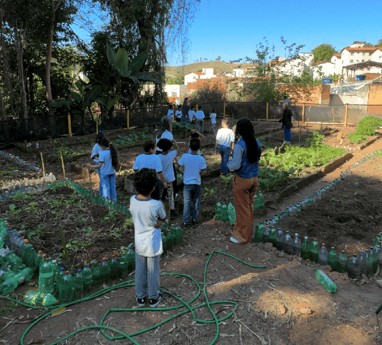 Prefeitura de Itabira amplia projeto Mãos à Horta nas escolas