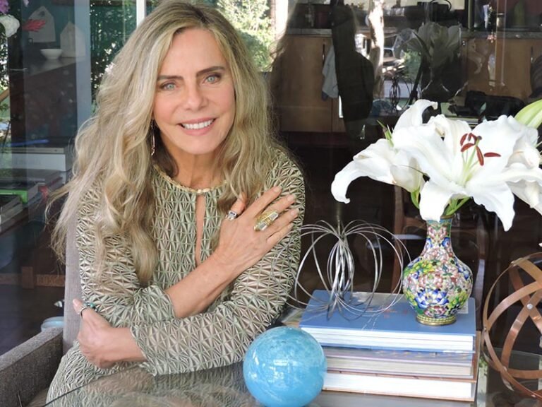 Bruna Lombardi participa do Sempre um Papo e lança dois livros em BH