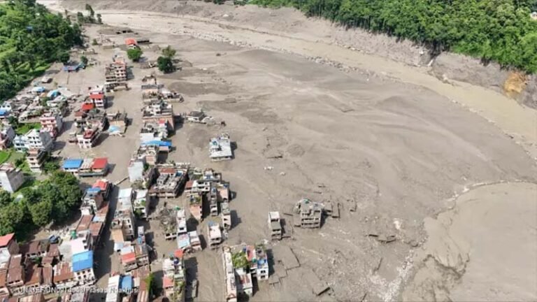 Colapso de geleira no Nepal é um alerta para os Alpes e os Andes