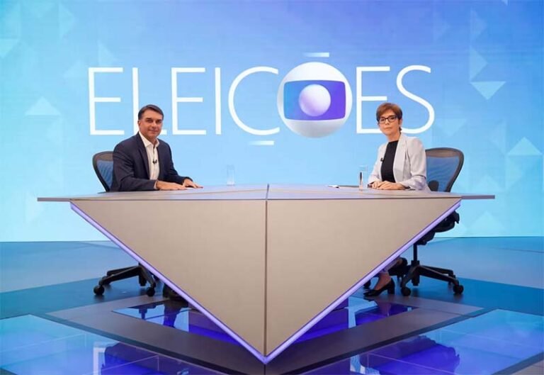 Globo encena sabatina, Flávio Bolsonaro recita roteiro e a realidade desmonta o espetáculo