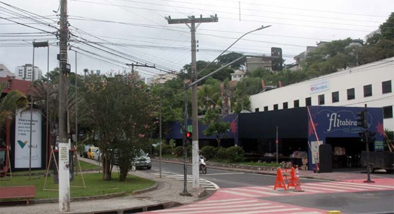 Itabira de Drummond recebe autores do Brasil e do exterior nos quatro dias do 6º Flitabira
