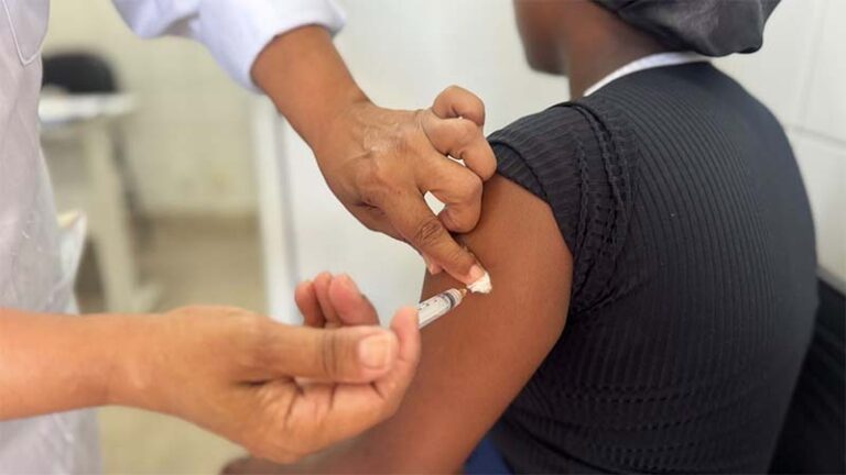 Prefeitura de Itabira convoca população a partir de 15 anos para vacinação contra meningite