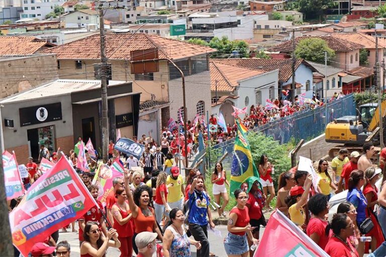 Itabira realiza caminhada e ato político-cultural em apoio à reeleição de Lula neste sábado (24)
