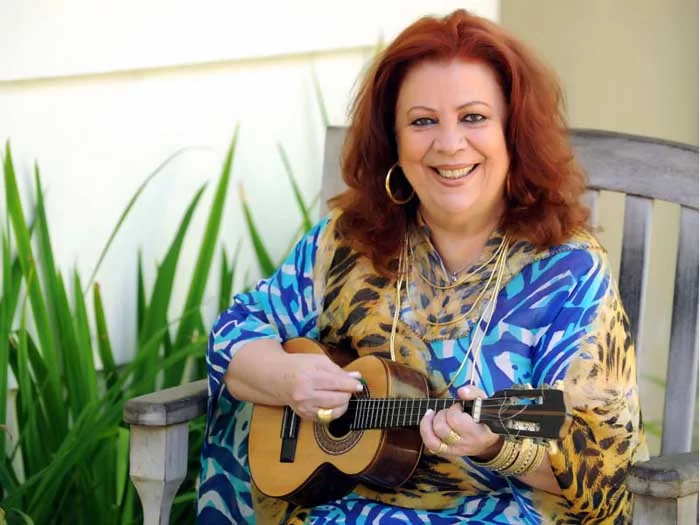 Beth Carvalho se consagra no samba: a maior manifestação cultural popular