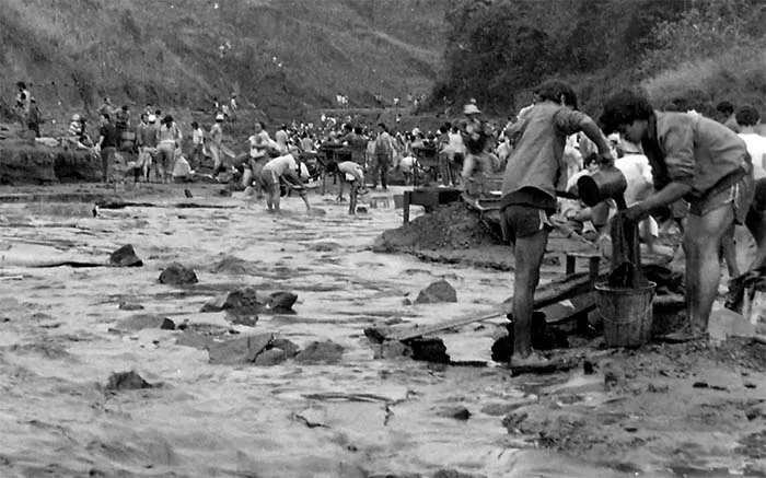 Drummond prevê, em crônica de 1977, a exploração de ouro no rejeito do Pontal