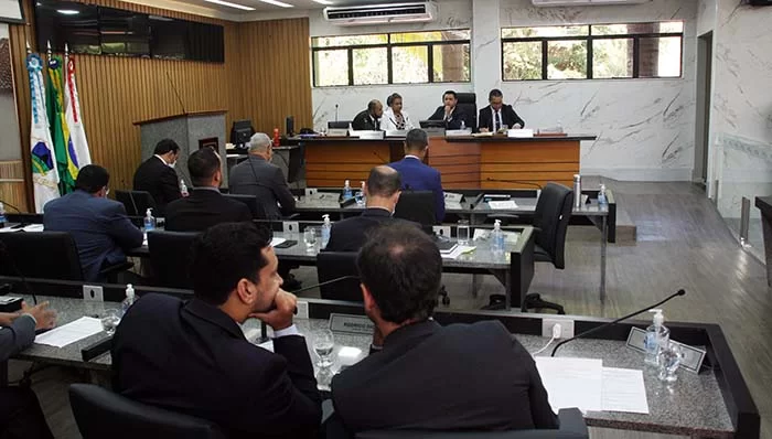 Vereador quer que a Câmara de Itabira deixe de ficar a reboque da imprensa e pede explicações da Vale sobre a proibição federal de novas construções nas ZAS