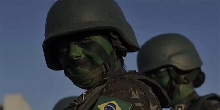 “Herança da ditadura tem de ser combatida com reforma no ensino militar”, diz Vannuchi