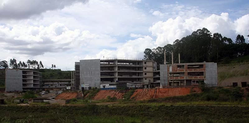 Câmara de Itabira deve instalar, ainda neste mês, CPI para apurar atraso na construção dos novos prédios da Unifei, diz Heraldo Noronha