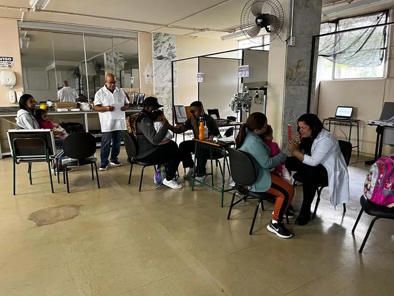 Crianças da rede municipal de ensino fazem exames oftalmológicos na 2ª etapa do programa Olhar Para o Bem