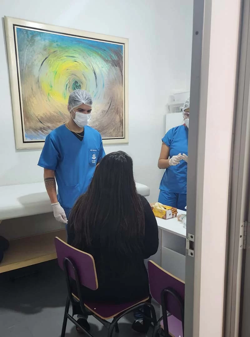 Faculdade Arnaldo realiza atendimento odontológico gratuito às profissionais do sexo