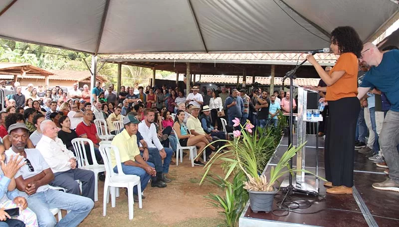 Quem aposta que Marco Antônio não cumpre promessa de asfaltar estrada do Carmo para Ipoema vai dar com os burros n’água