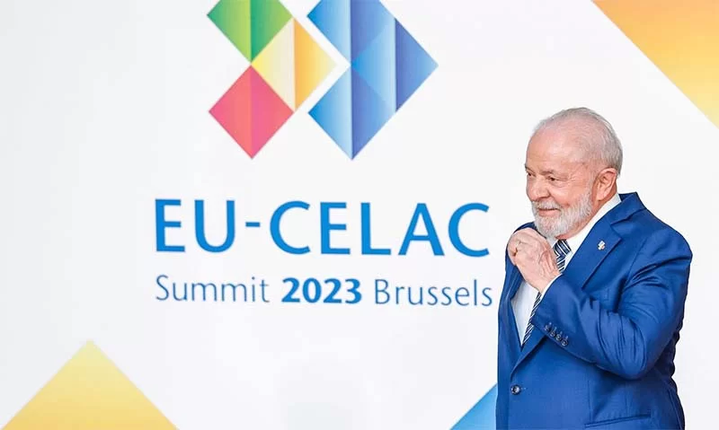Lula critica extremismos e condena guerra na 3ª Celac-União Europeia, em Bruxelas, na Bélgica