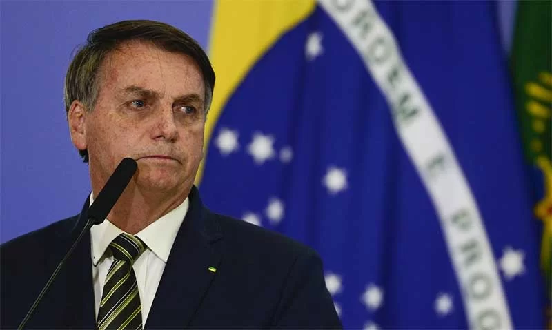 Bolsonaro dá uma de César Cals em Itabira e embolsa pedras preciosas em Teófilo Otoni
