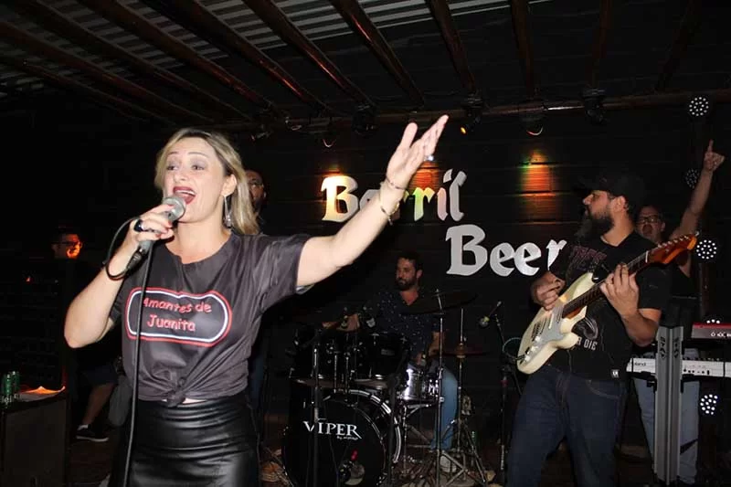 Amantes de Juanita promovem reencontro épico em prol de Cris Guerra