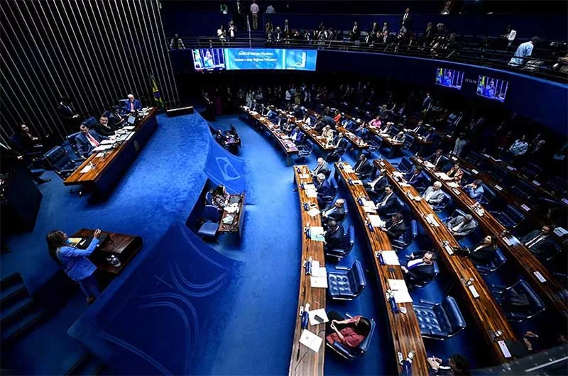 Prefeitos discutem reforma tributária em sessão temática no Senado