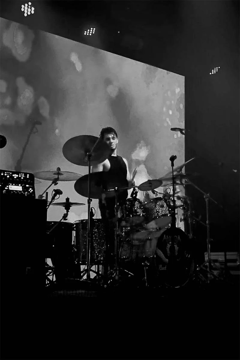 Bruno Valverde, baterista brasileiro, integra super banda de rock em Los Angeles, Estados Unidos