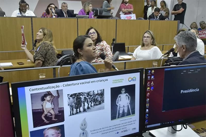 Debate sobre obrigatoriedade da vacina gera polêmica na Assembleia Legislativa de Minas Gerais
