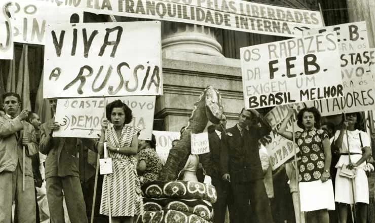 Poema de março de 45